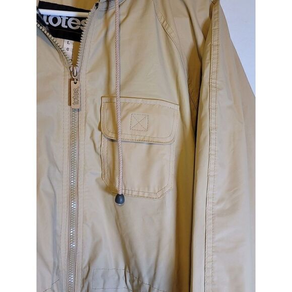 Totes Flannel Lined Rain Jacket Size L Tan Light Brown With Brown Plaid Lining - Picture 3 of 9